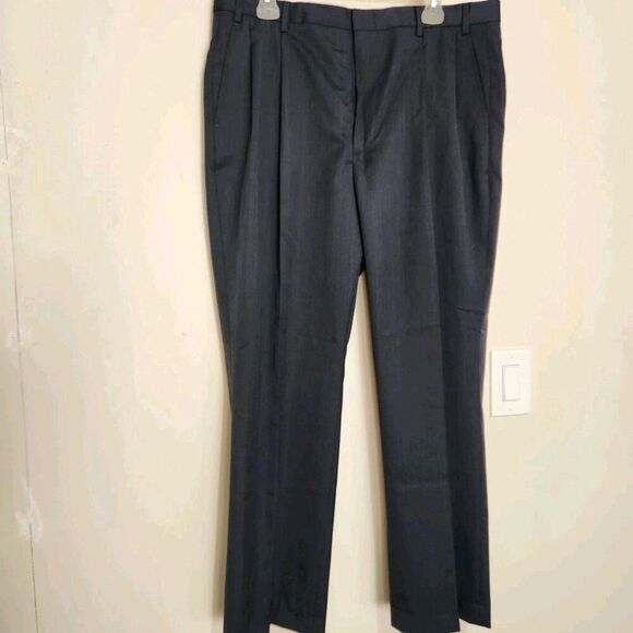 Stafford Dress Pants For Mens Size 36x28 Blue Striped Pleated.    B16 - Picture 1 of 13
